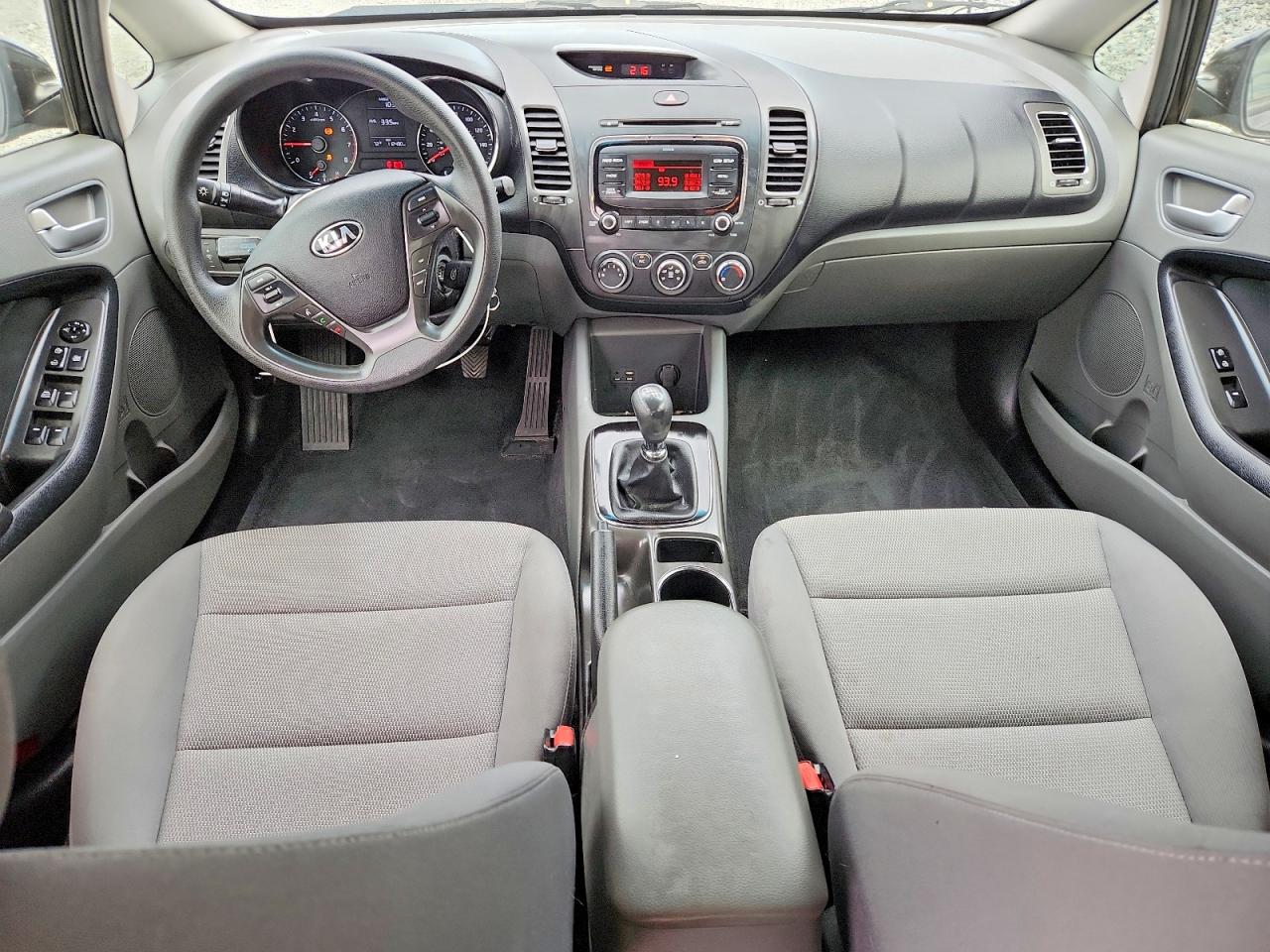 2017 KIA FORTE LX photo 22