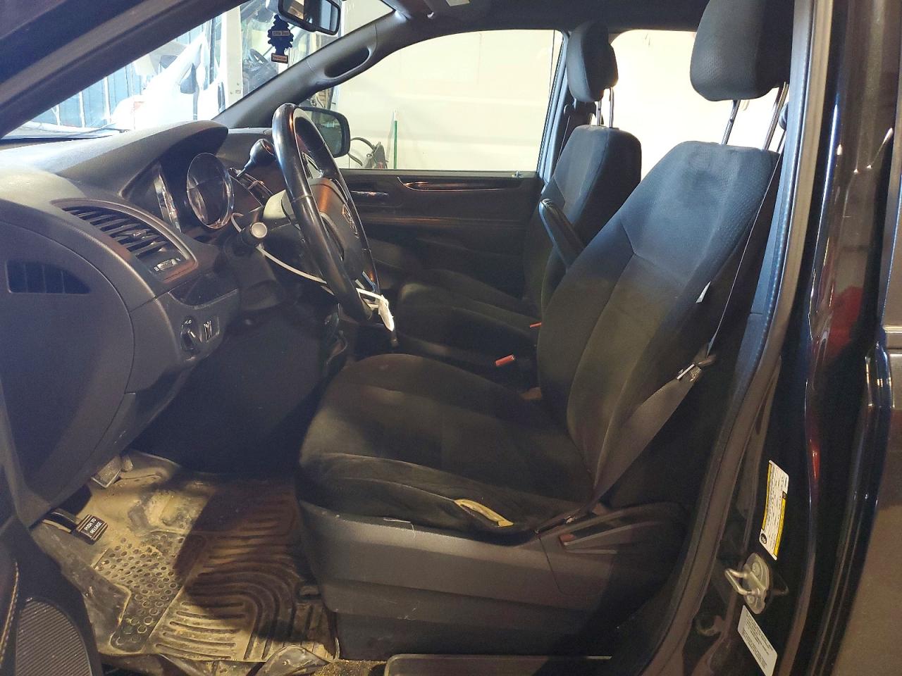 2015 DODGE GRAND CARAVAN SE photo 19
