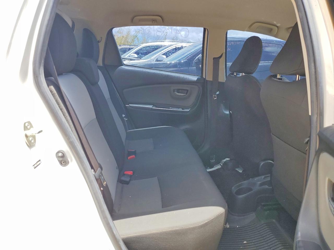 2019 TOYOTA YARIS L photo 31