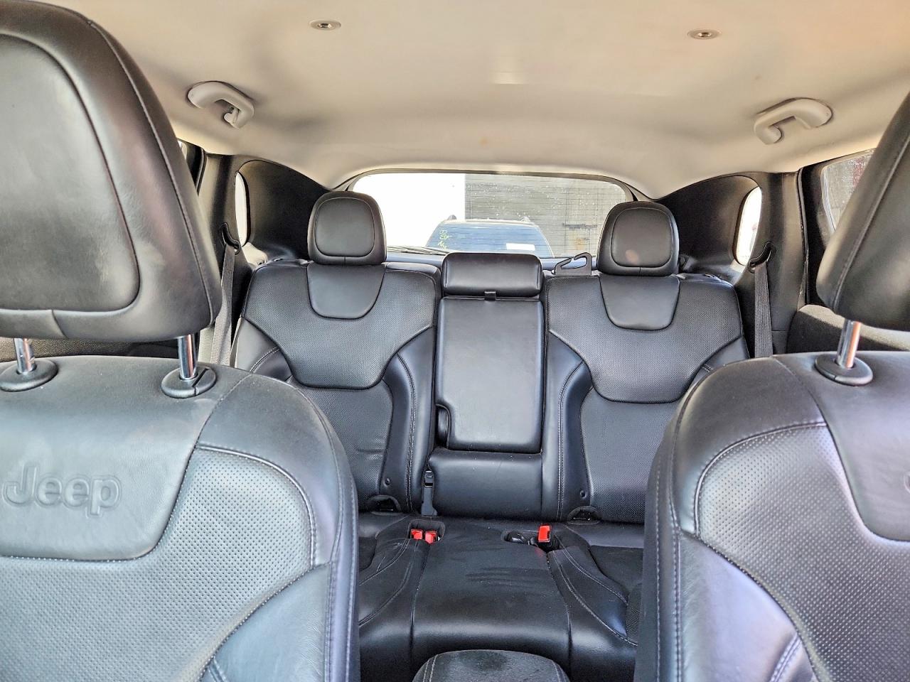 2019 JEEP CHEROKEE LIMITED photo 28