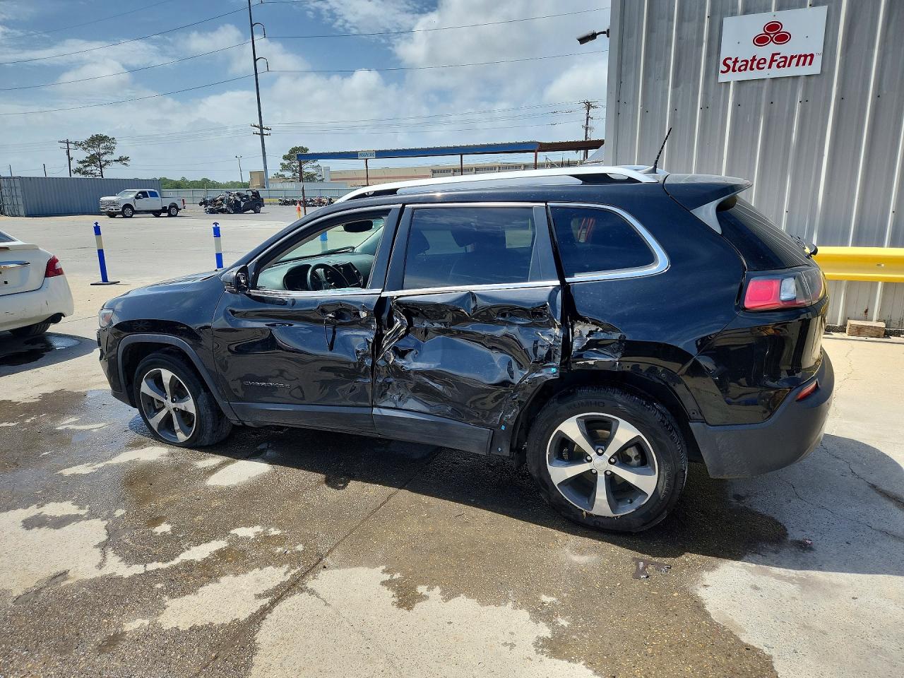 2019 JEEP CHEROKEE LIMITED photo 4