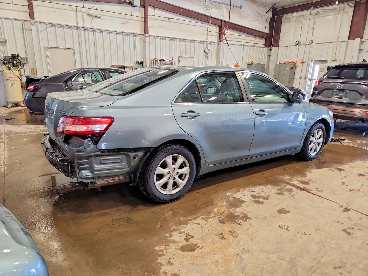 2011 TOYOTA CAMRY LE photo 7