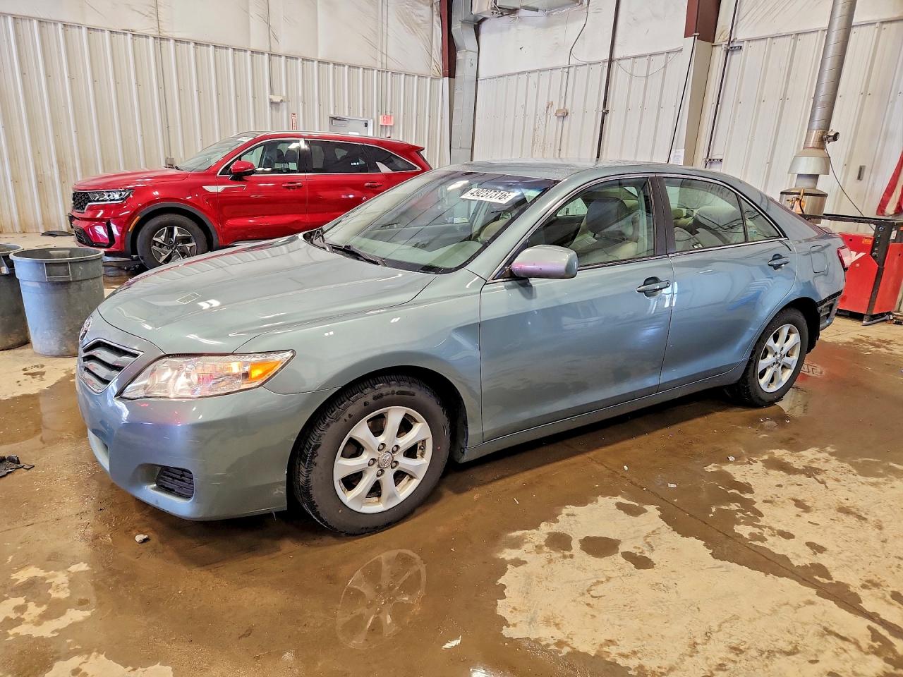 2011 TOYOTA CAMRY