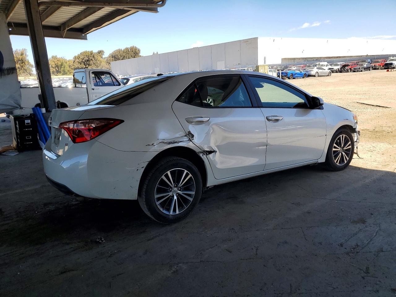 2018 TOYOTA COROLLA LE photo 5