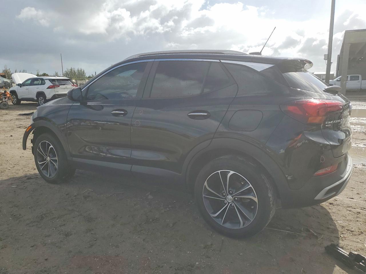 2020 BUICK ENCORE GX SELECT photo 3