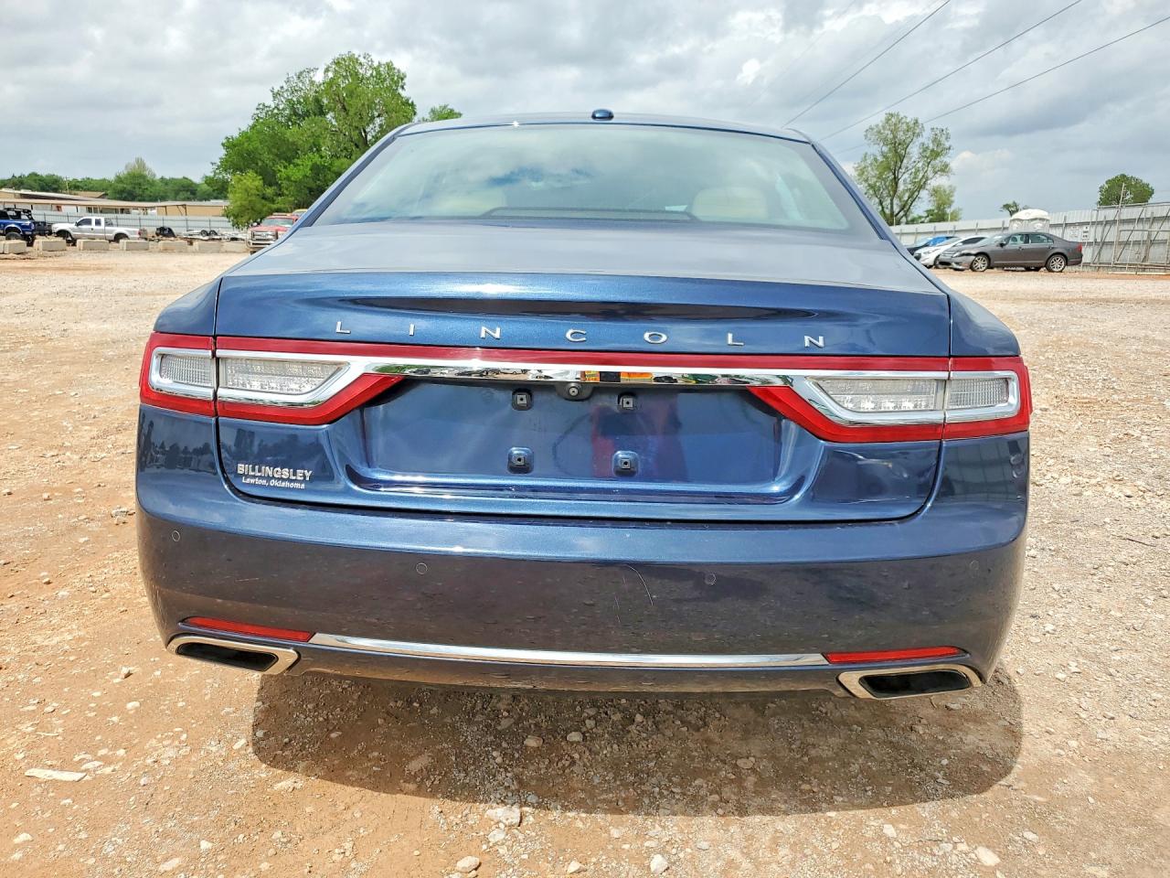 2017 LINCOLN CONTINENTAL SELECT photo 16