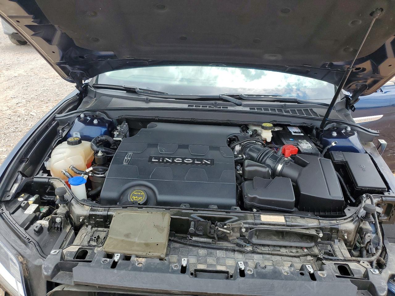 2017 LINCOLN CONTINENTAL SELECT photo 31