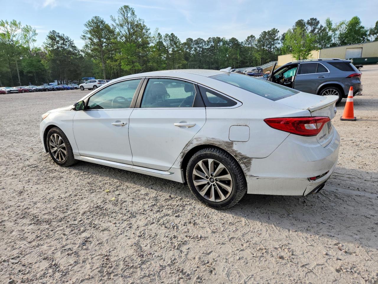 2015 HYUNDAI SONATA SPORT photo 3