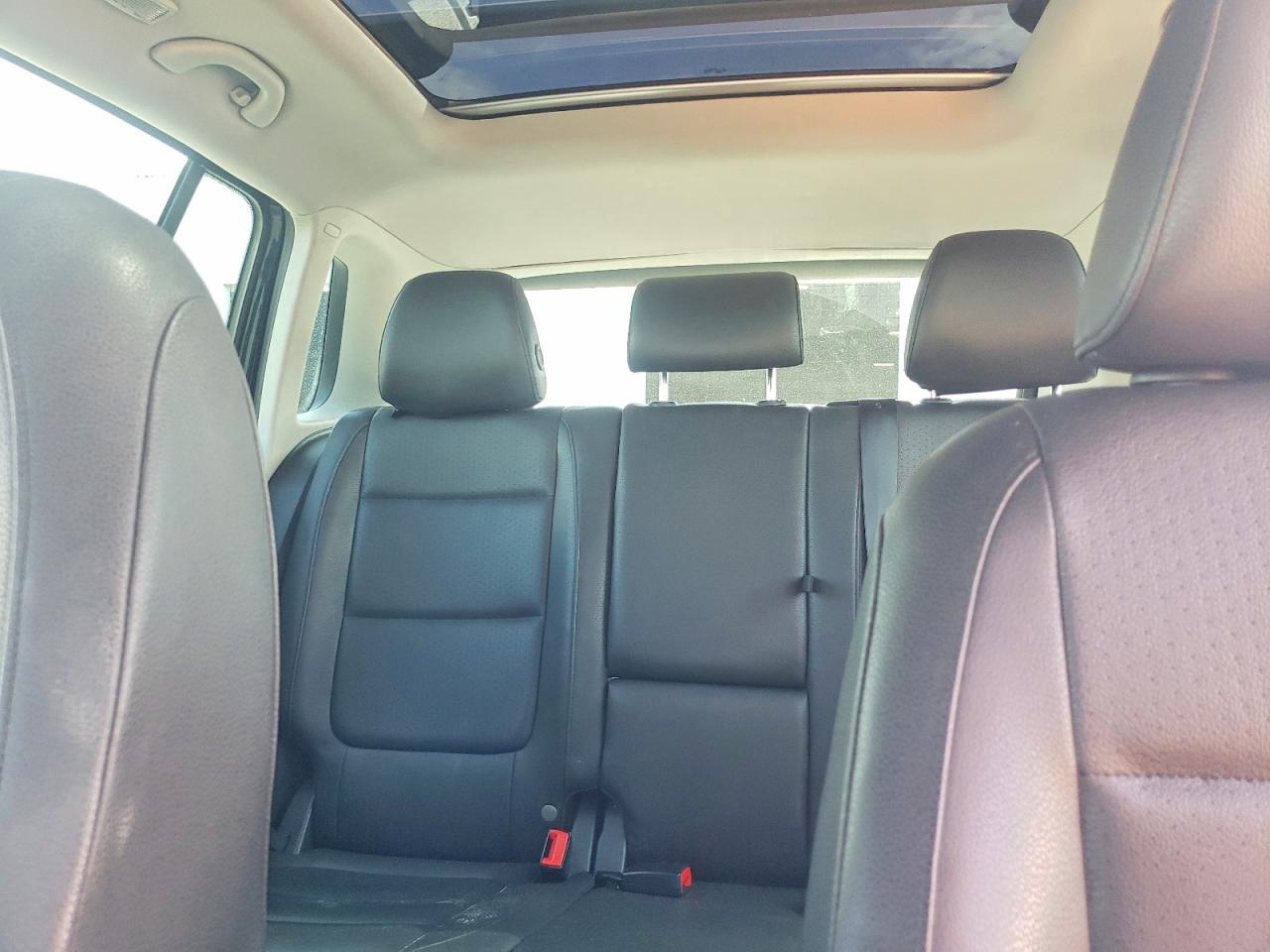 2012 VOLKSWAGEN TIGUAN S photo 19