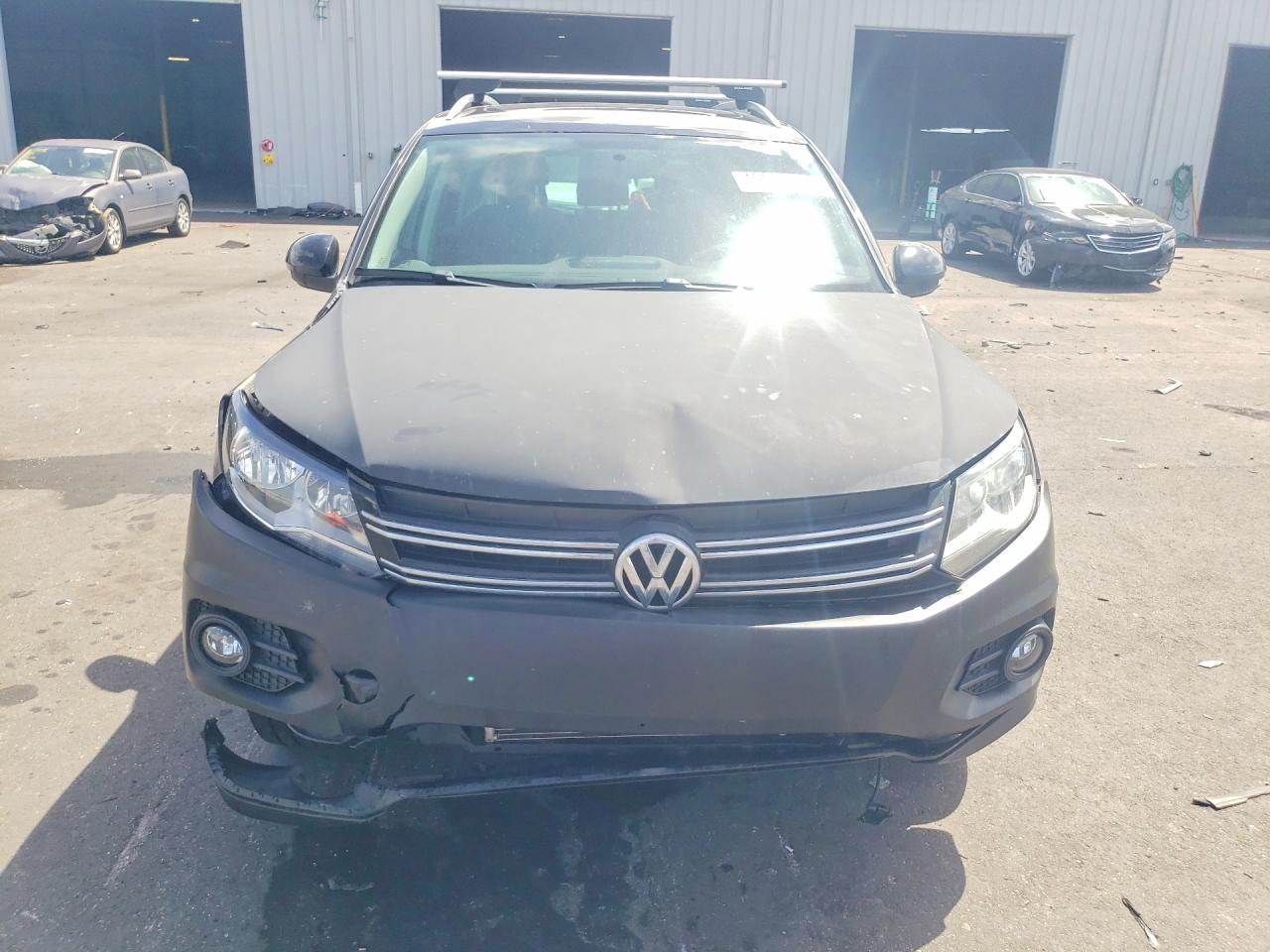 2012 VOLKSWAGEN TIGUAN S photo 9