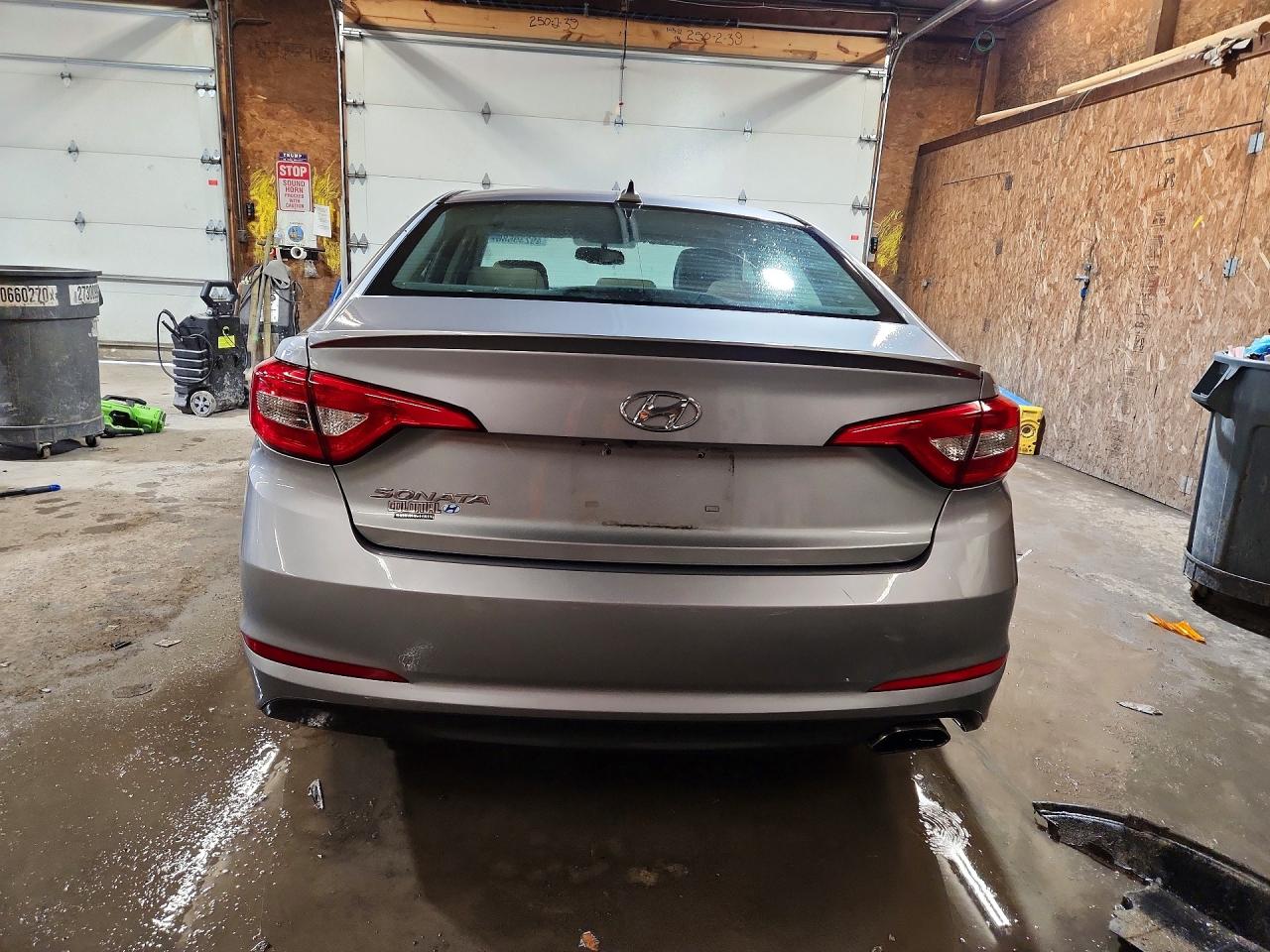 2015 HYUNDAI SONATA SE photo 11