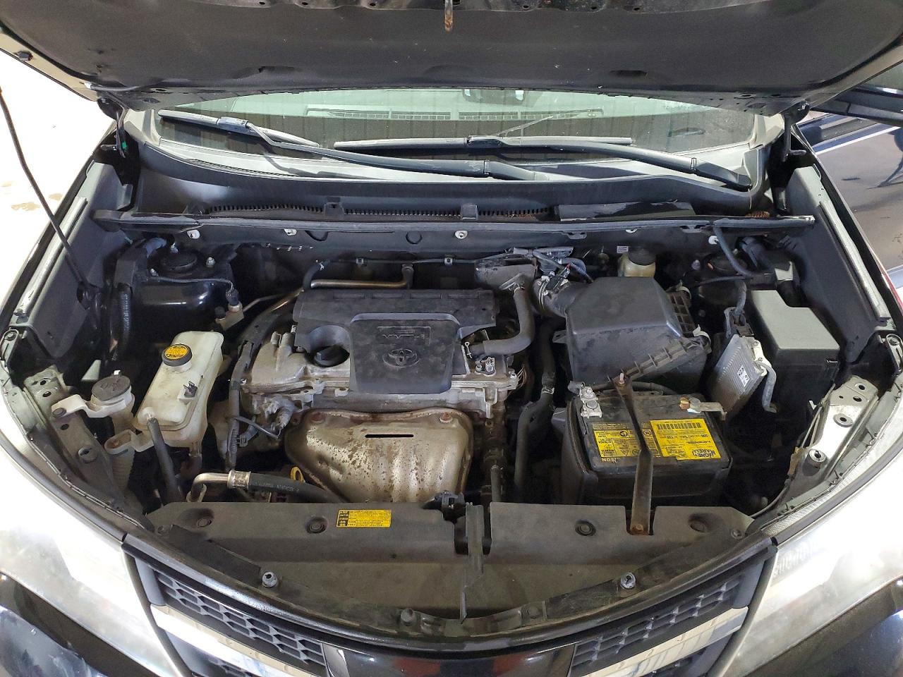2015 TOYOTA RAV4 XLE photo 23