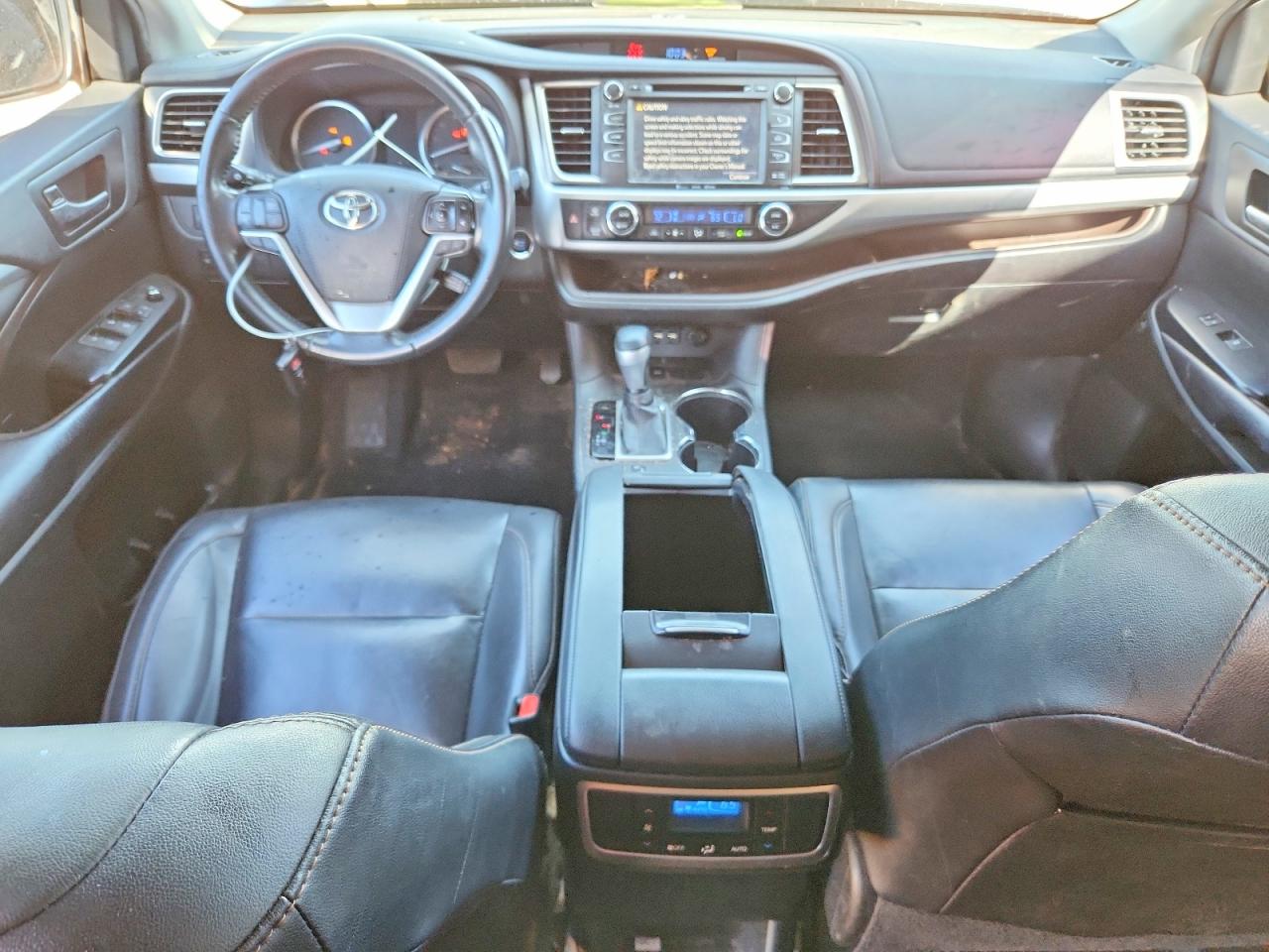 2019 TOYOTA HIGHLANDER XLE photo 15