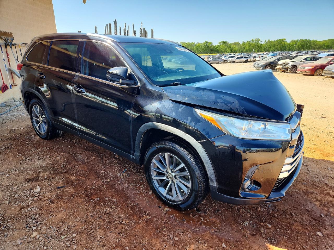2019 TOYOTA HIGHLANDER XLE photo 7