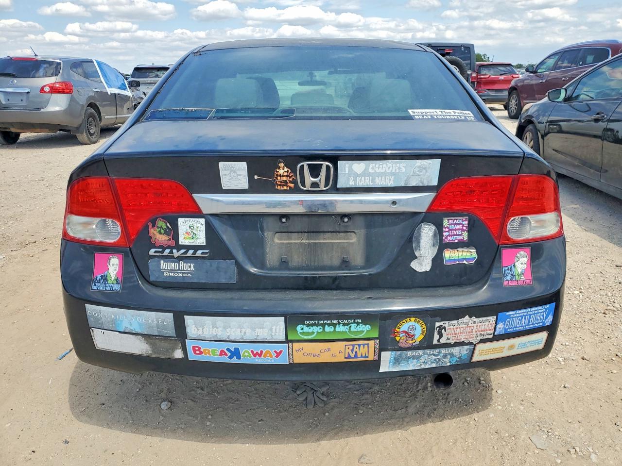 2010 HONDA CIVIC LX photo 11
