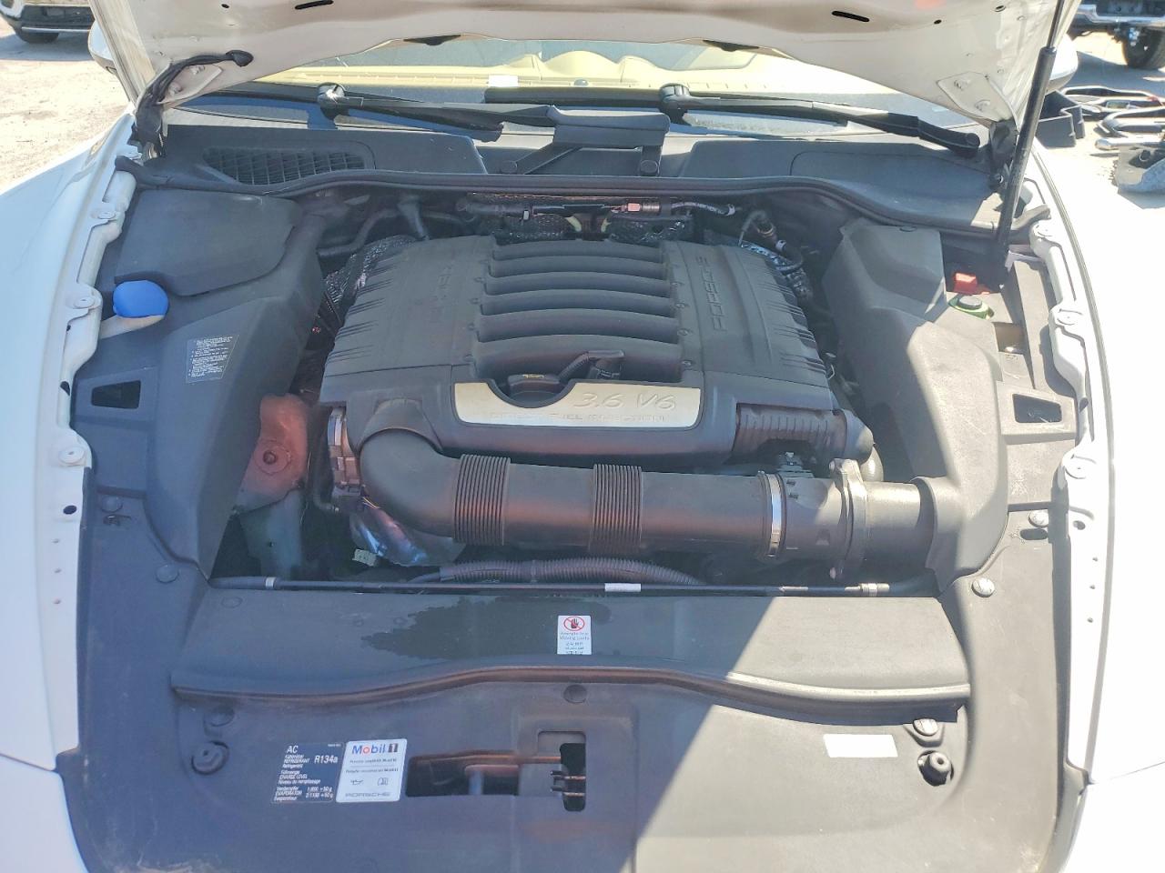 2013 PORSCHE CAYENNE photo 34