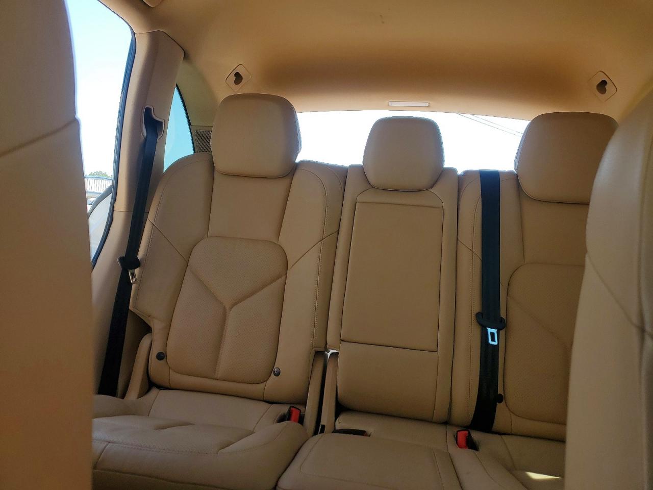 2013 PORSCHE CAYENNE photo 28