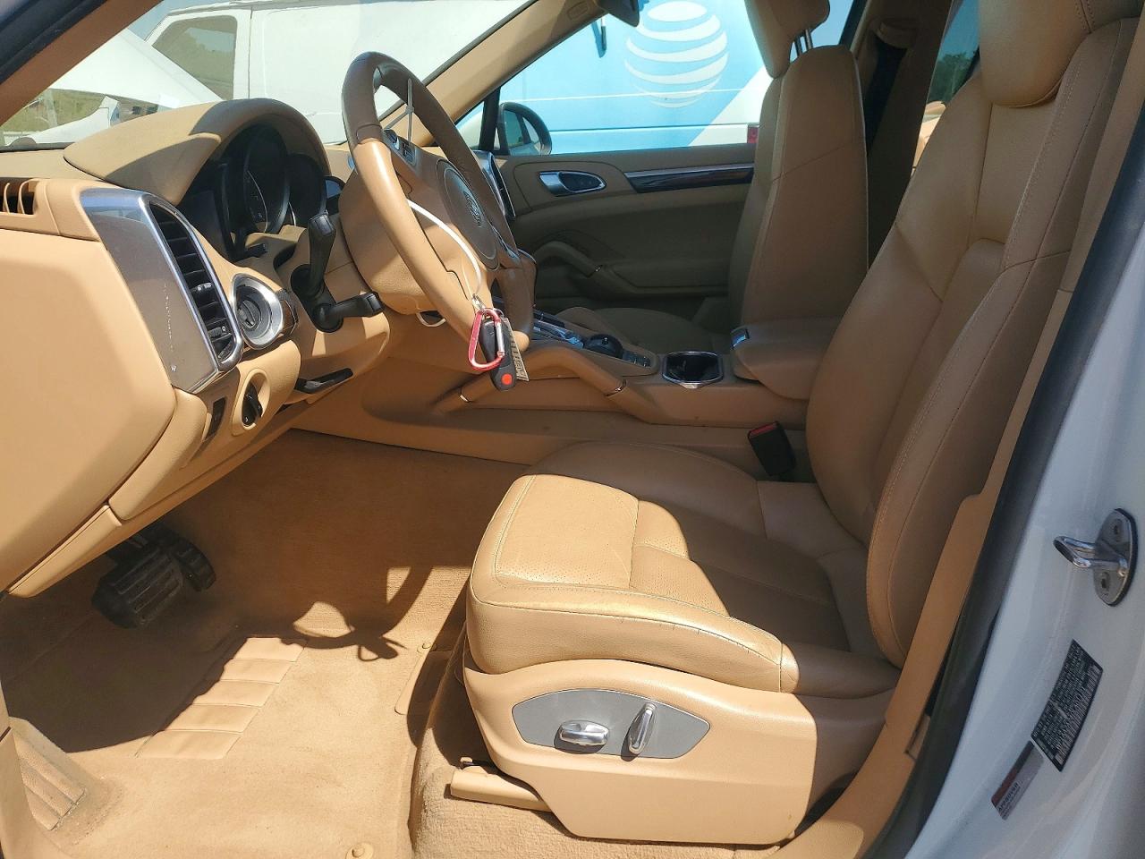 2013 PORSCHE CAYENNE photo 19