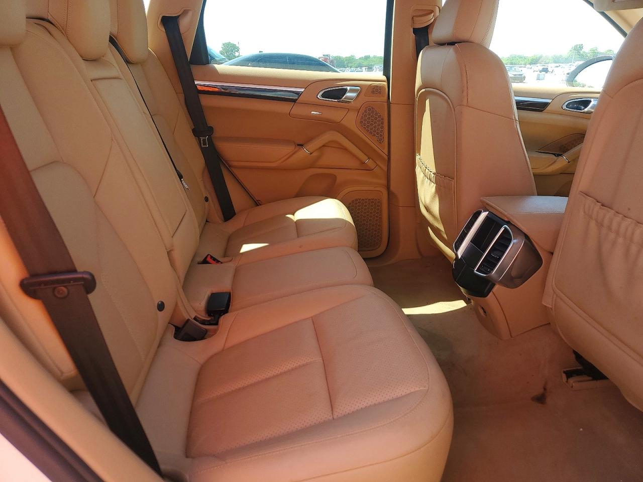 2013 PORSCHE CAYENNE photo 31