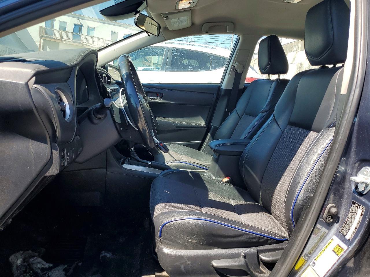 2017 TOYOTA COROLLA SE photo 13