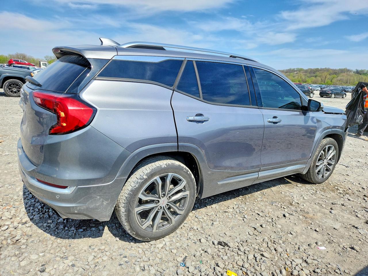 2018 GMC TERRAIN DENALI photo 7