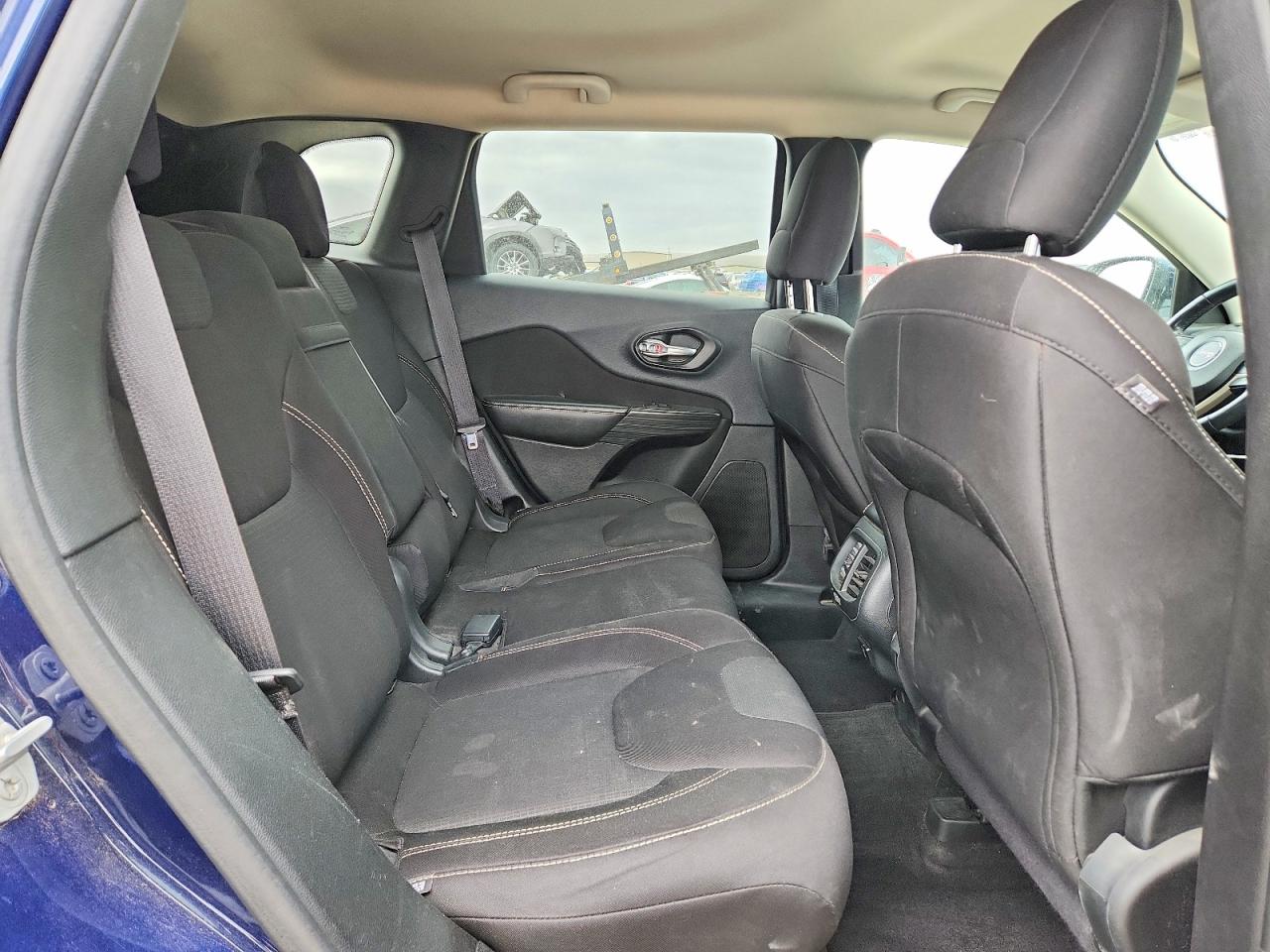 2015 JEEP CHEROKEE LATITUDE photo 19