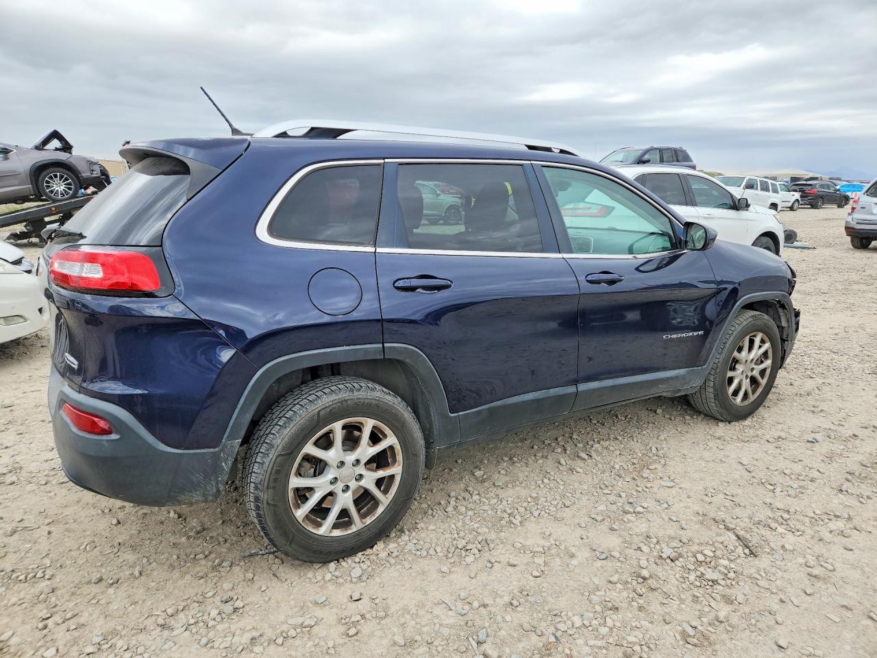 2015 JEEP CHEROKEE LATITUDE photo 5