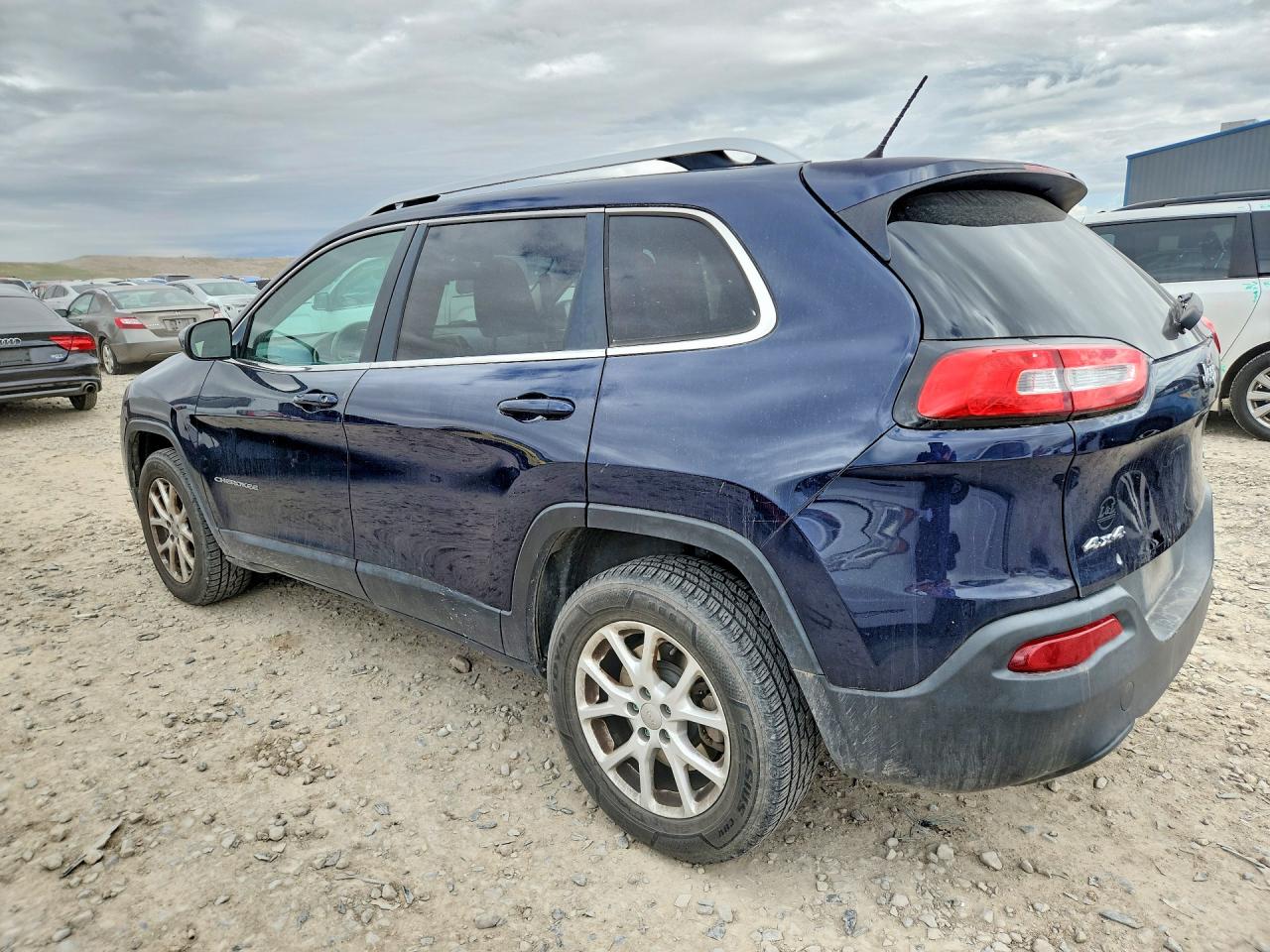2015 JEEP CHEROKEE LATITUDE photo 3
