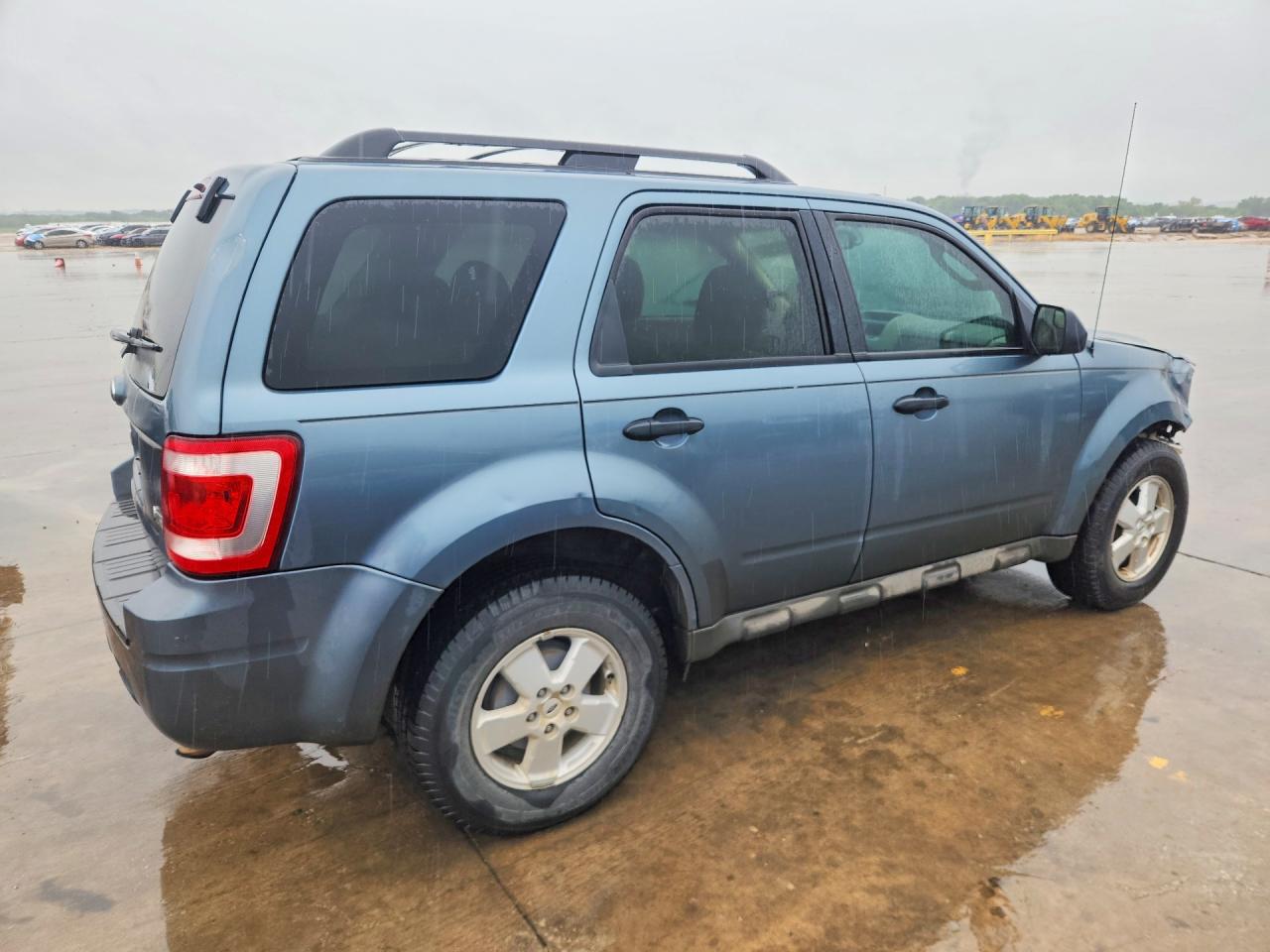 2011 FORD ESCAPE XLT photo 7