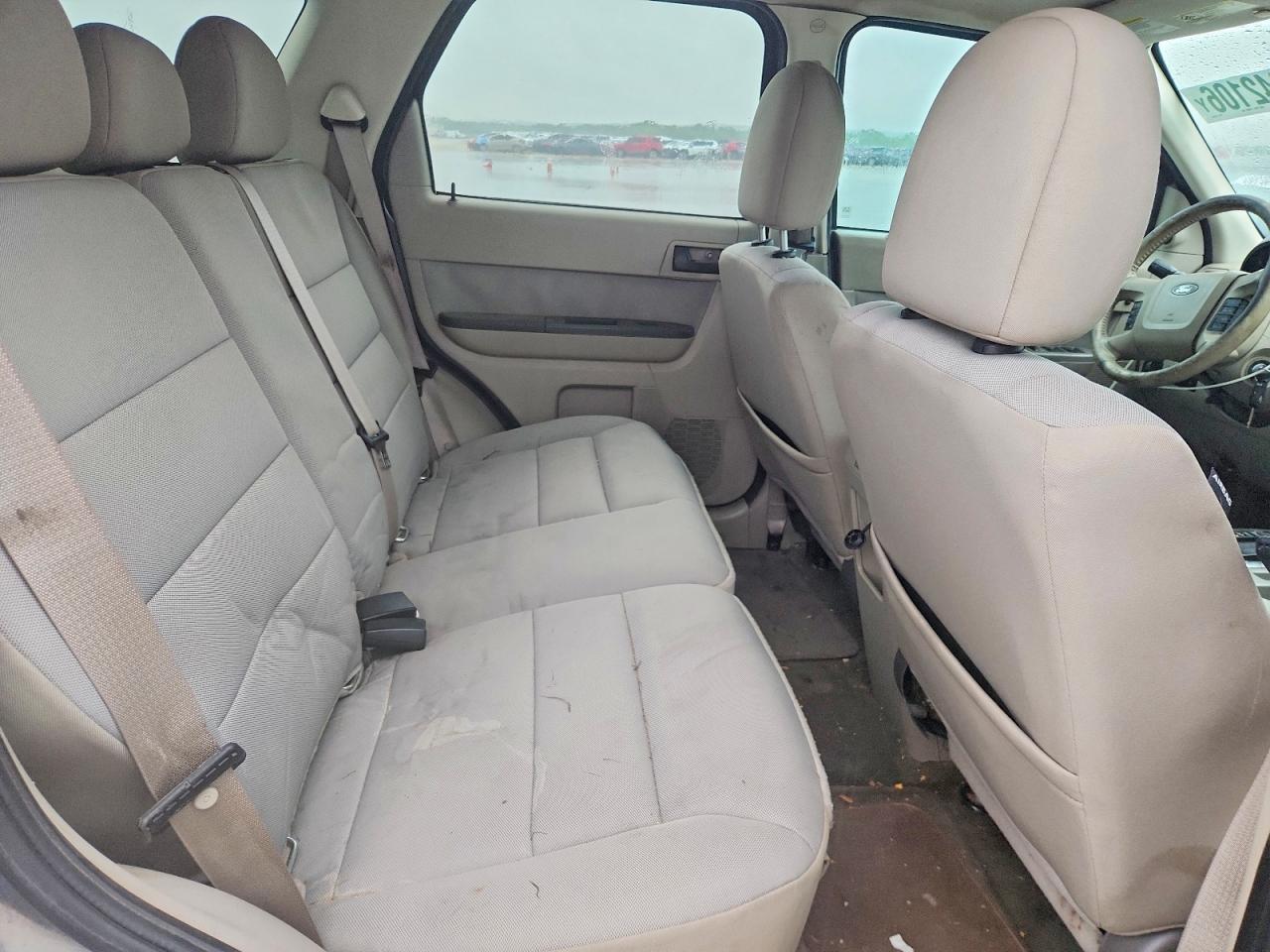 2011 FORD ESCAPE XLT photo 31