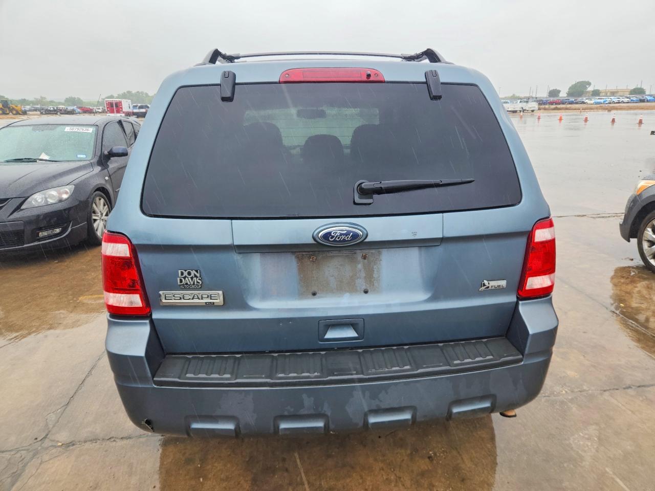 2011 FORD ESCAPE XLT photo 16