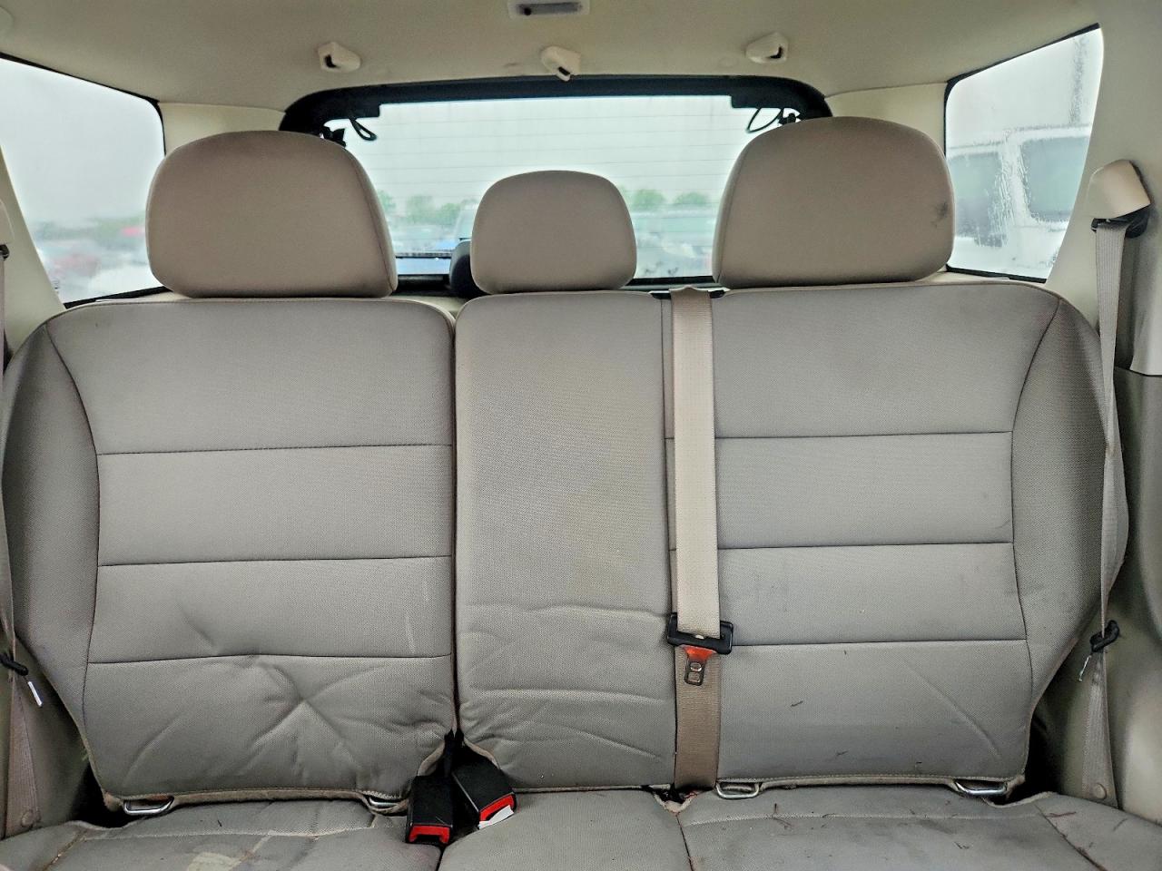 2011 FORD ESCAPE XLT photo 28