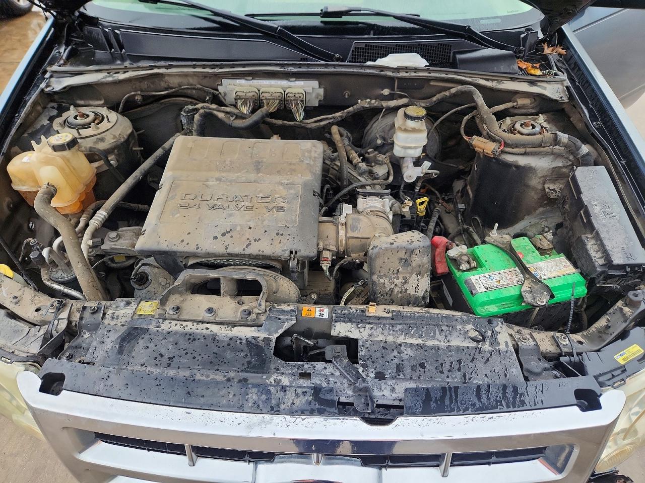 2011 FORD ESCAPE XLT photo 34