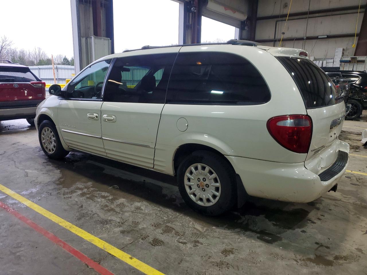 2001 CHRYSLER TOWN & COUNTRY LXI photo 3