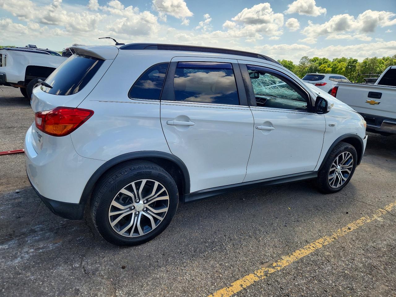 2016 MITSUBISHI OUTLANDER SPORT SEL photo 5