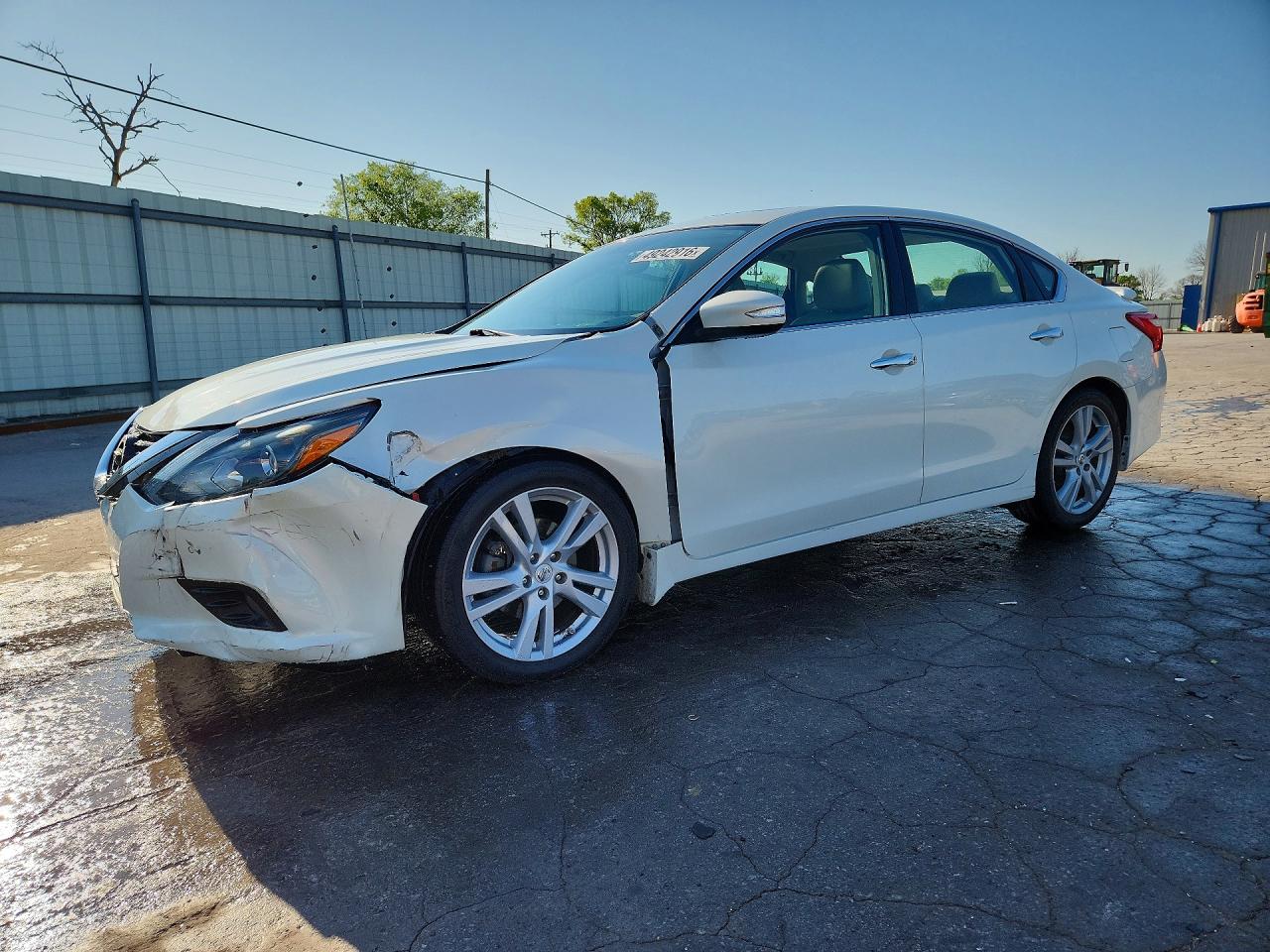 2017 NISSAN ALTIMA