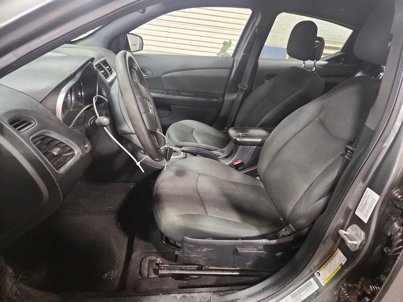 2012 DODGE AVENGER SE photo 13