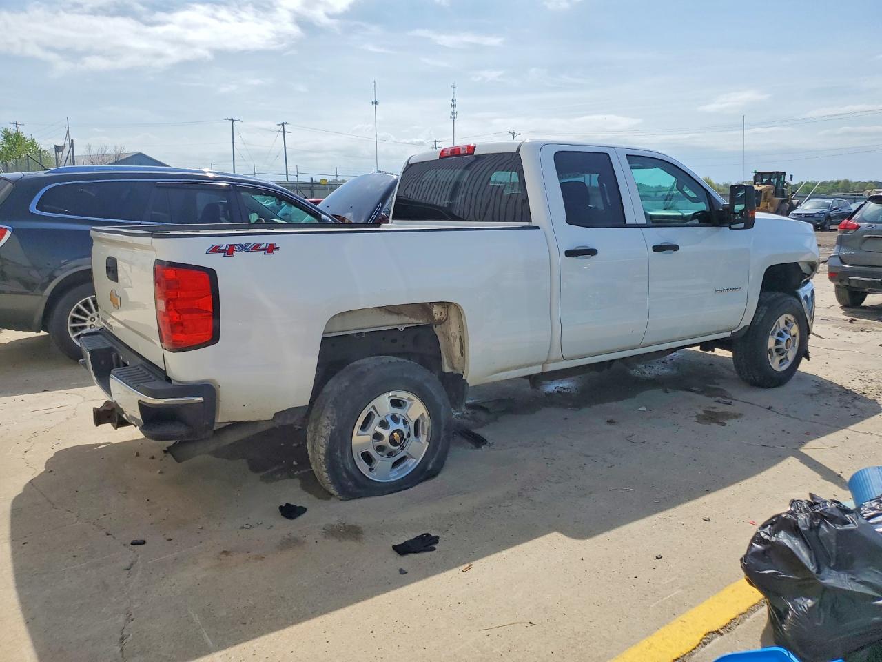 2015 CHEVROLET SILVERADO K2500 HEAVY DUTY photo 5
