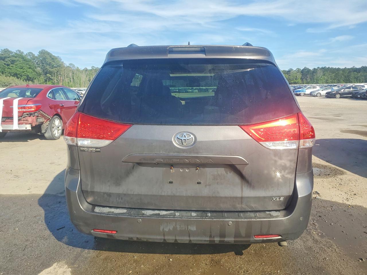 2013 TOYOTA SIENNA XLE 8-PASSENGER photo 6