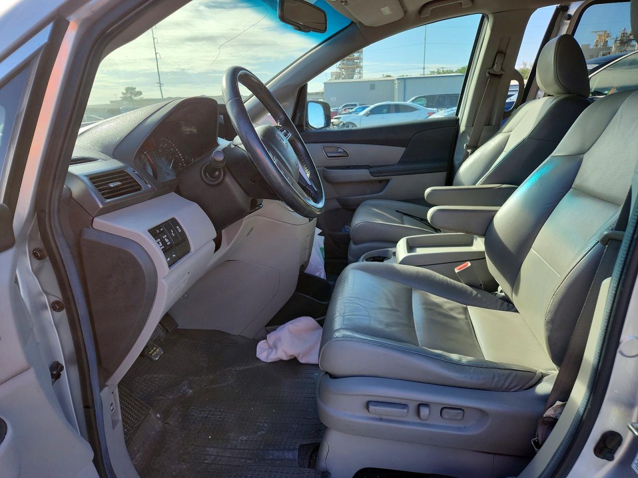 2012 HONDA ODYSSEY TOURING photo 13