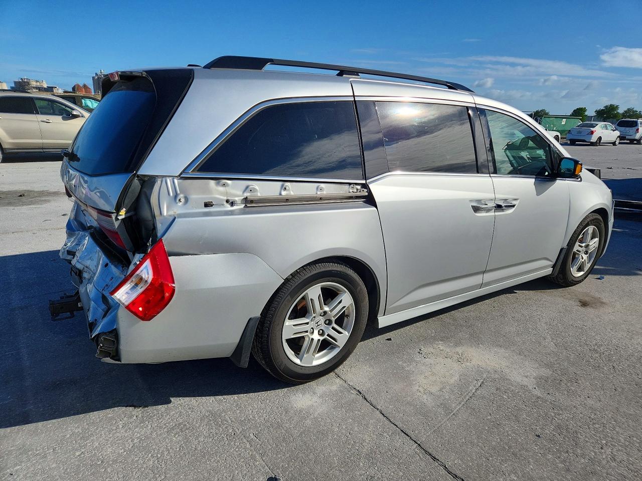 2012 HONDA ODYSSEY TOURING photo 5