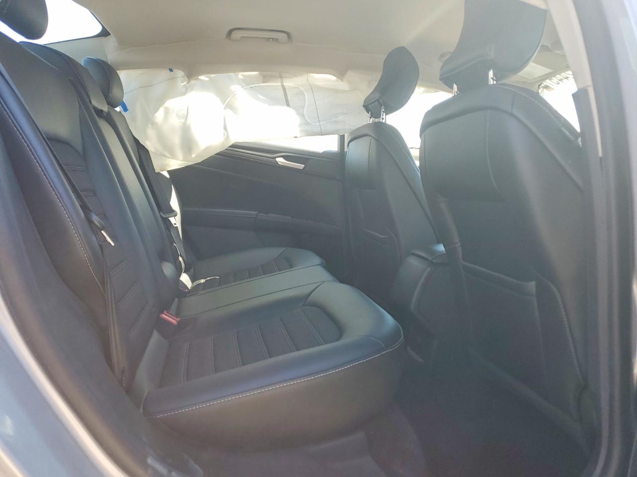 2018 FORD FUSION SE photo 19