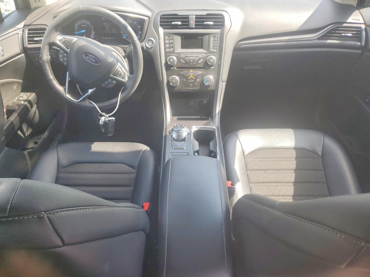 2018 FORD FUSION SE photo 15