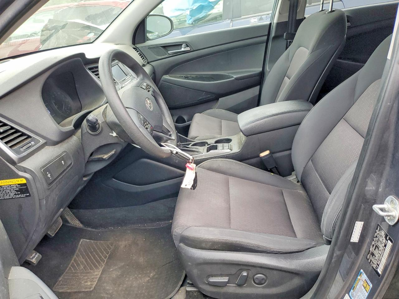 2017 HYUNDAI TUCSON SE photo 13