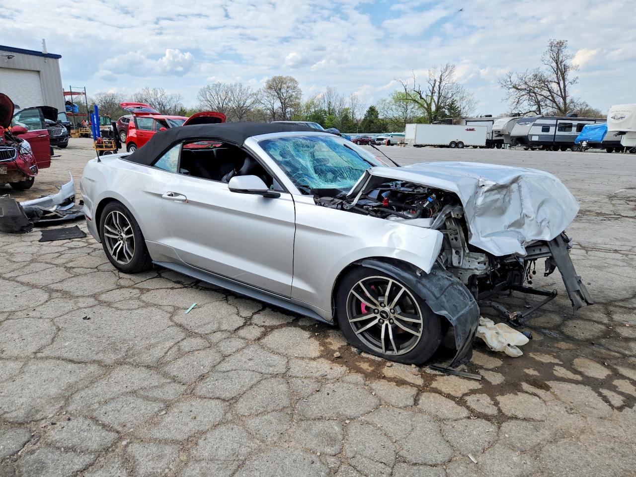 2016 FORD MUSTANG photo 4