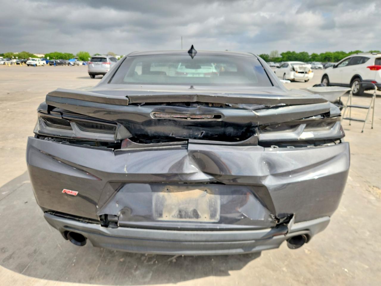 2016 CHEVROLET CAMARO LT photo 16