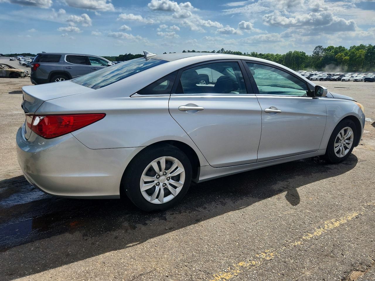 2011 HYUNDAI SONATA GLS photo 5