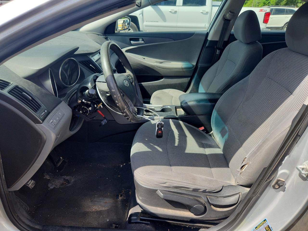 2011 HYUNDAI SONATA GLS photo 13