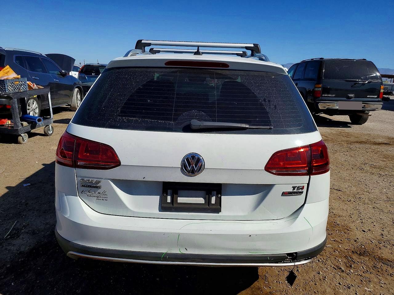2017 VOLKSWAGEN GOLF ALLTRACK S photo 16