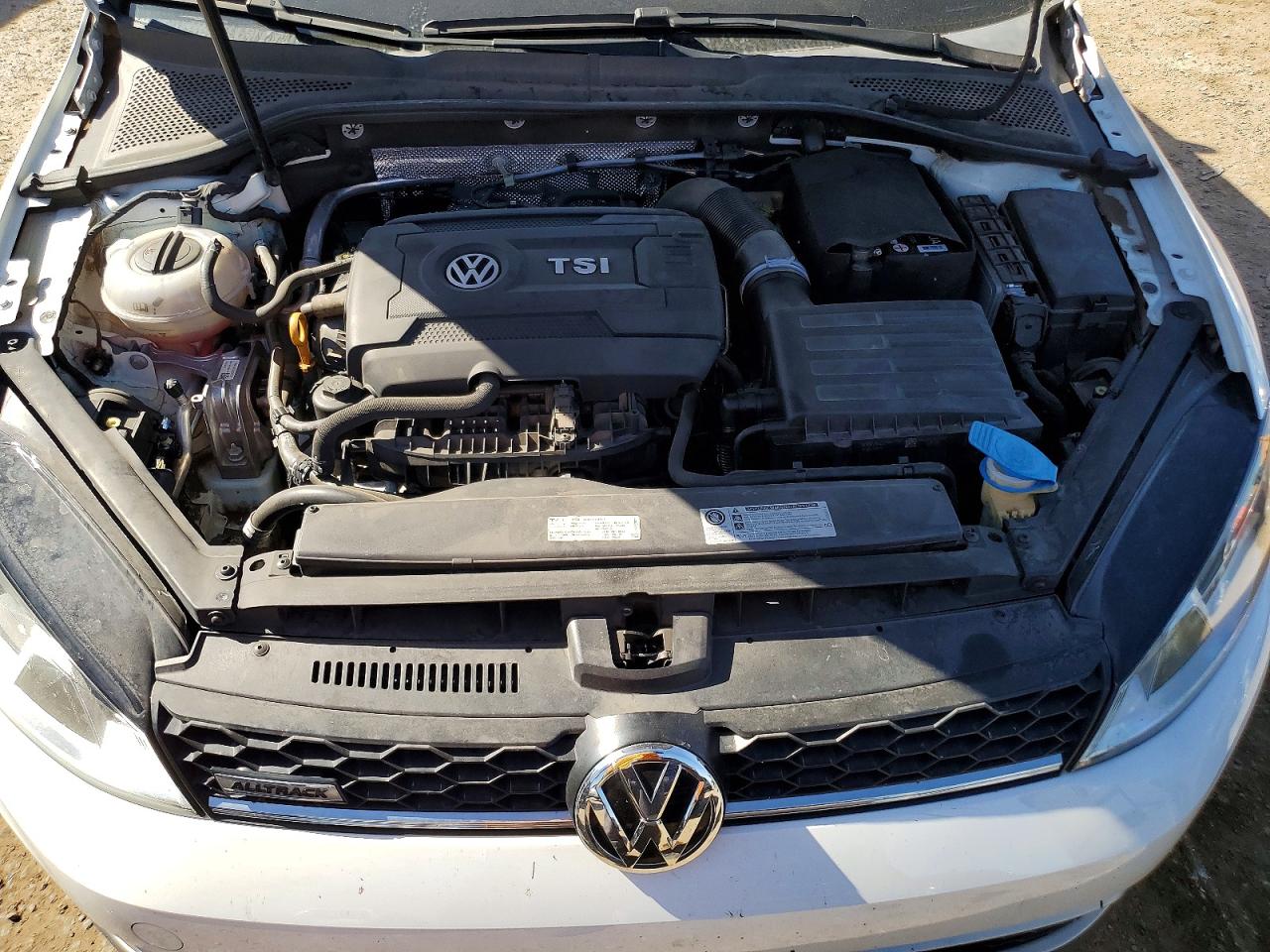 2017 VOLKSWAGEN GOLF ALLTRACK S photo 31